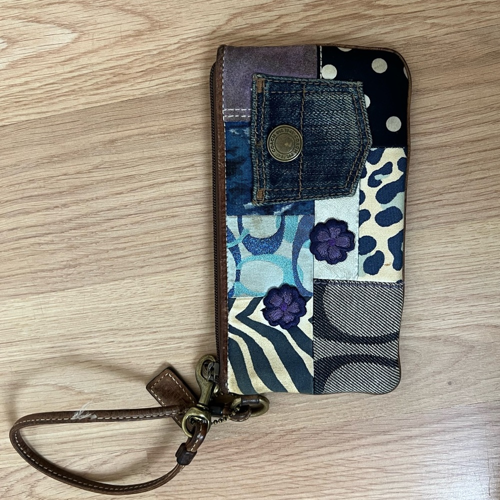 COACH small limited edition patchwork wristlet wallet clutch
